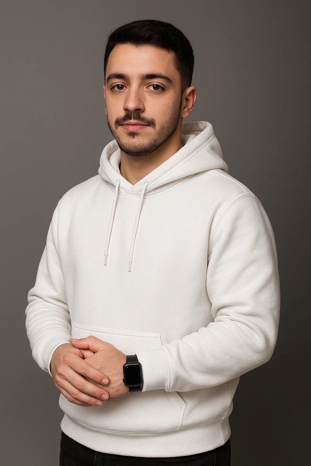 MOLETOM BRANCO COM CAPUZ